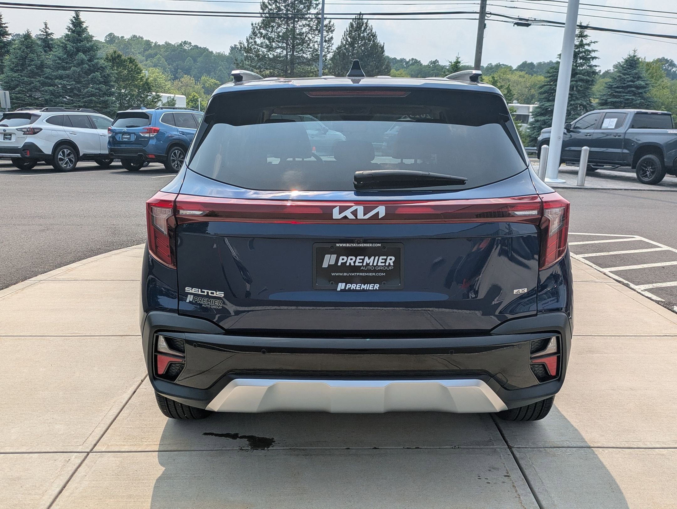 2025 Kia Seltos EX photo 4