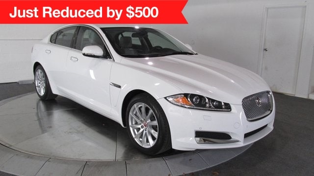 2015 Jaguar XF Premium's photo