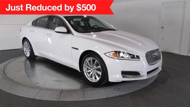 2015 Jaguar XF Premium's photo