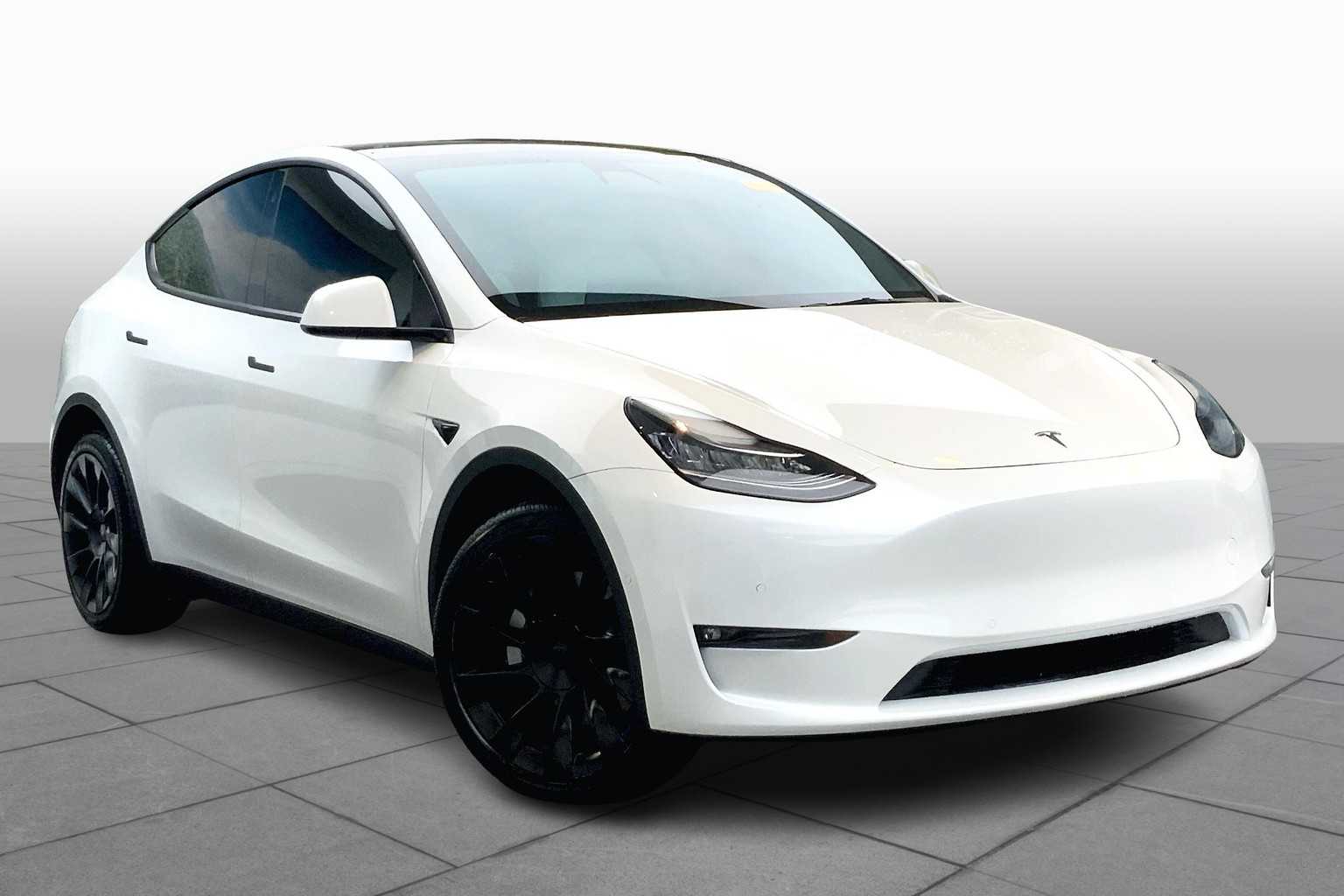 Used 2022 Tesla Model Y Long Range with VIN 7SAYGDEEXNF310811 for sale in Miami, FL