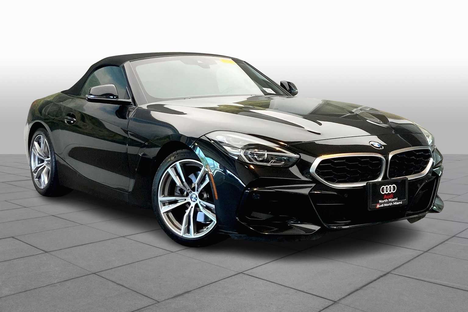 Used 2025 BMW Z4 Base with VIN WBAHF3C0XSWY38810 for sale in Miami, FL