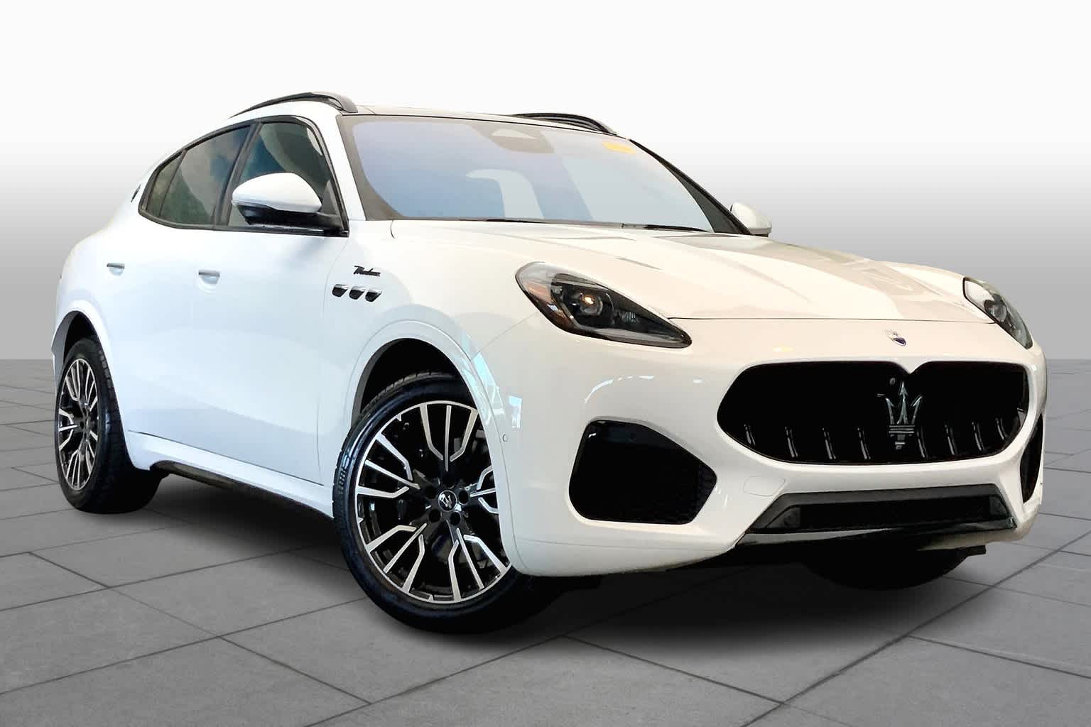 Used 2023 Maserati Grecale MODENA with VIN ZN682AVM8P7422418 for sale in Miami, FL