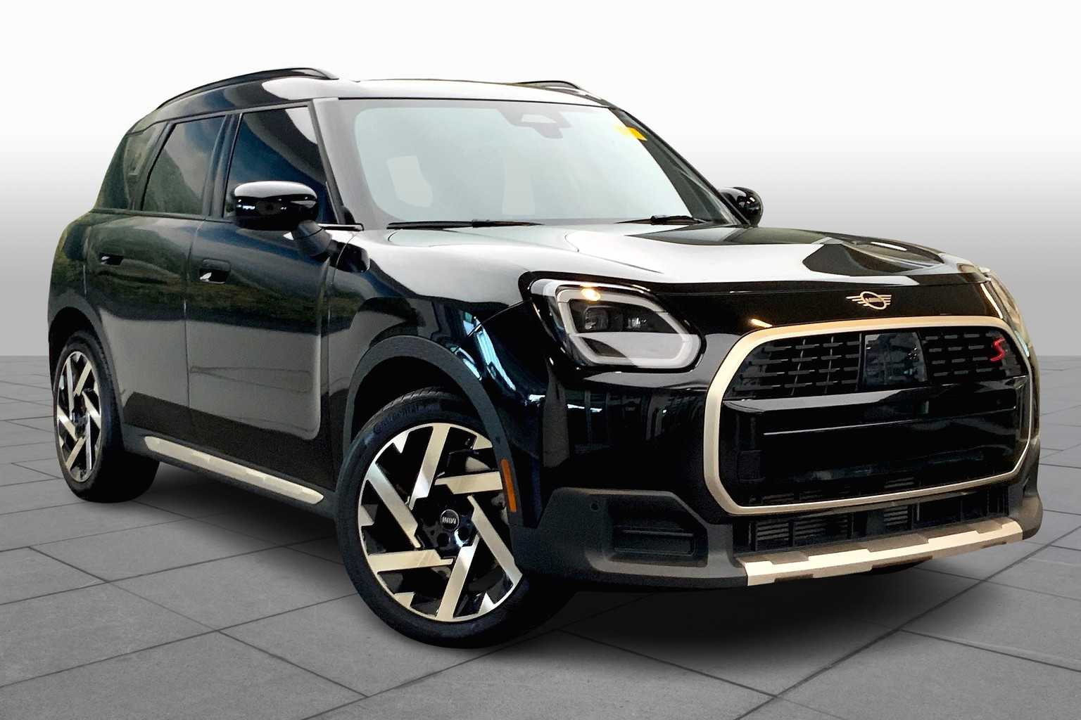 Used 2025 MINI Countryman S with VIN WMZ23GA01S7P90068 for sale in Miami, FL