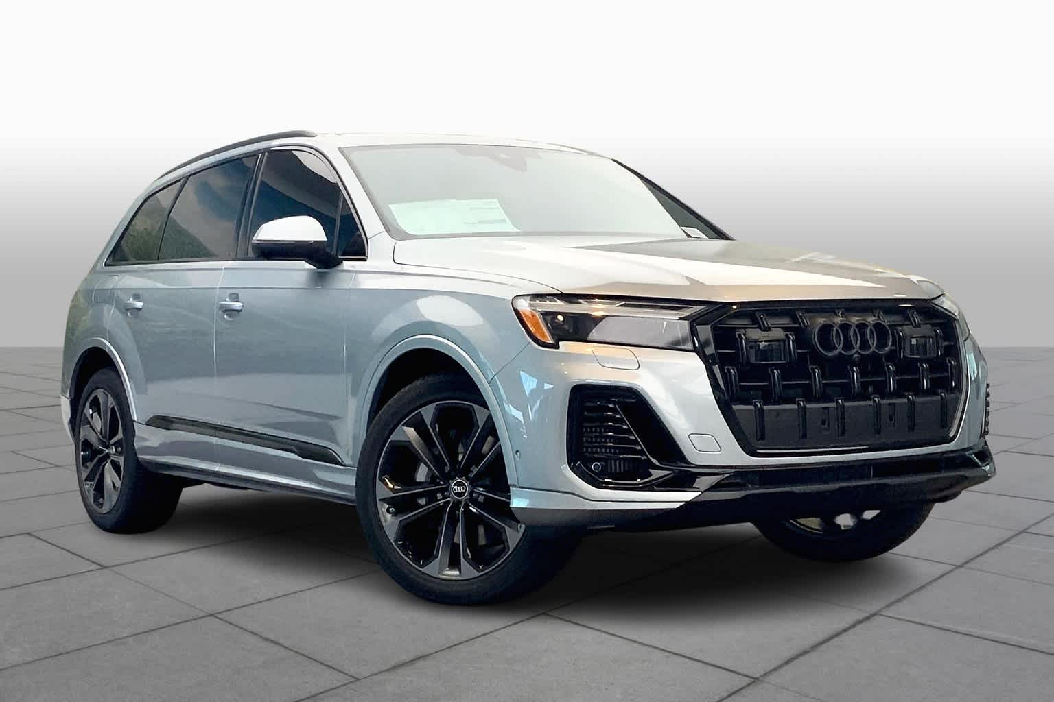 2025 Audi Q7 55 Premium Plus photo 2