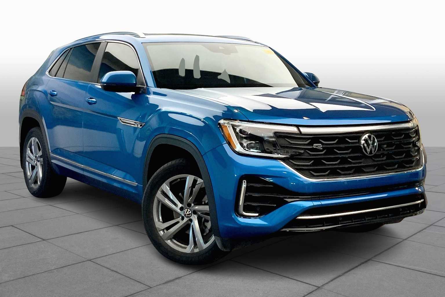 Used 2024 Volkswagen Atlas Cross Sport SEL R-LINE with VIN 1V2AE2CA7RC203466 for sale in Miami, FL