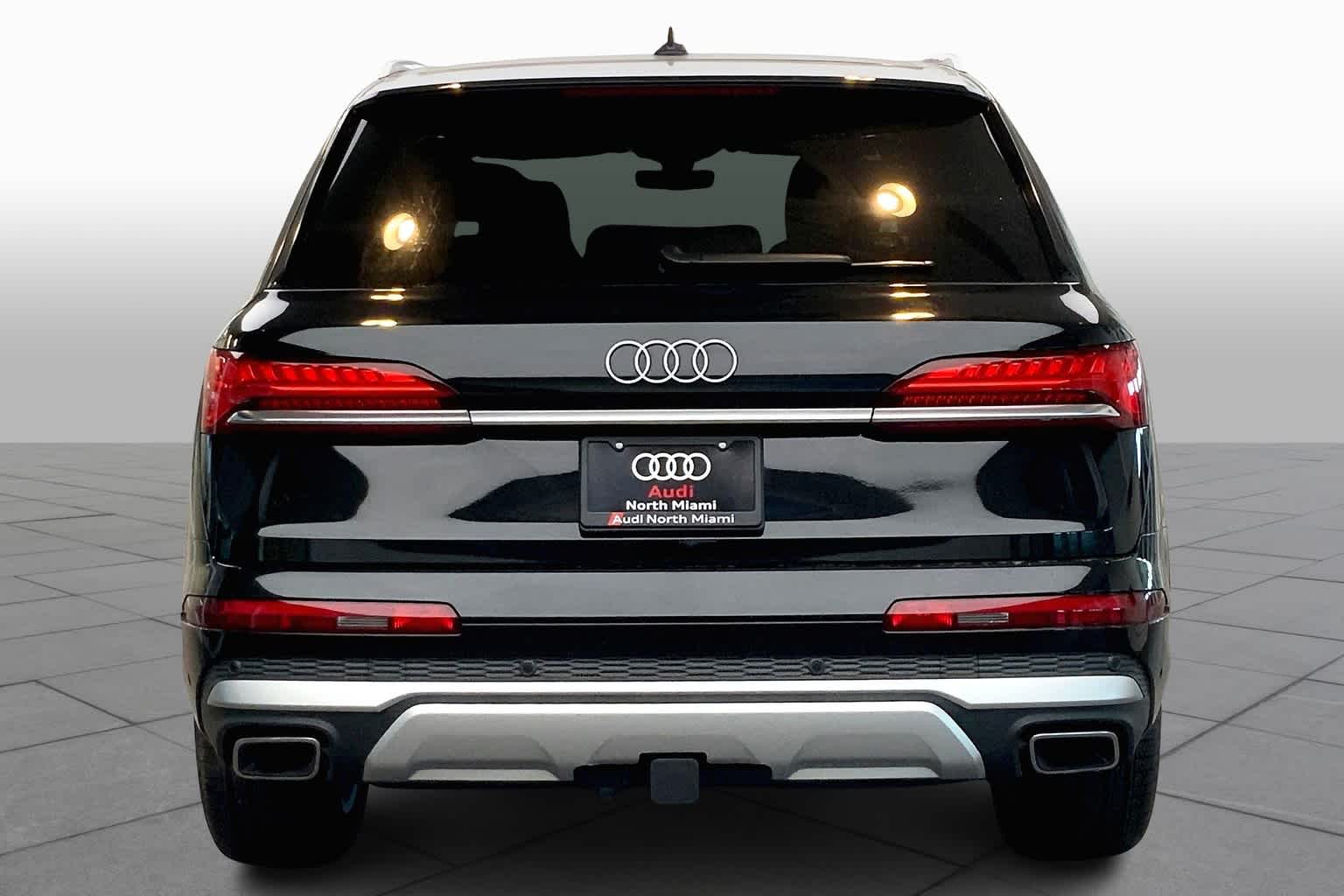 2025 Audi Q7 55 Premium Plus photo 4