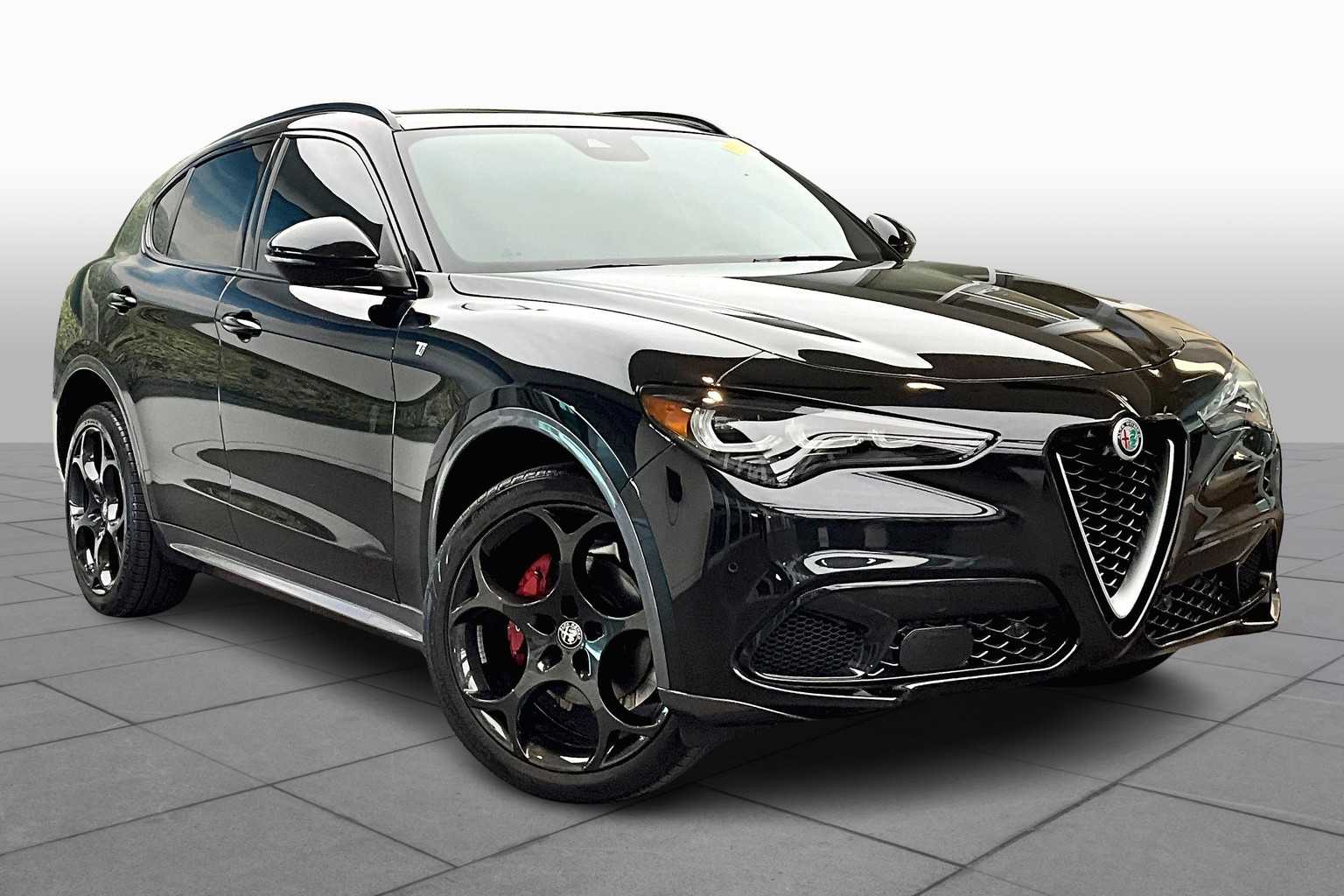 2024 Alfa Romeo Stelvio Ti photo 2