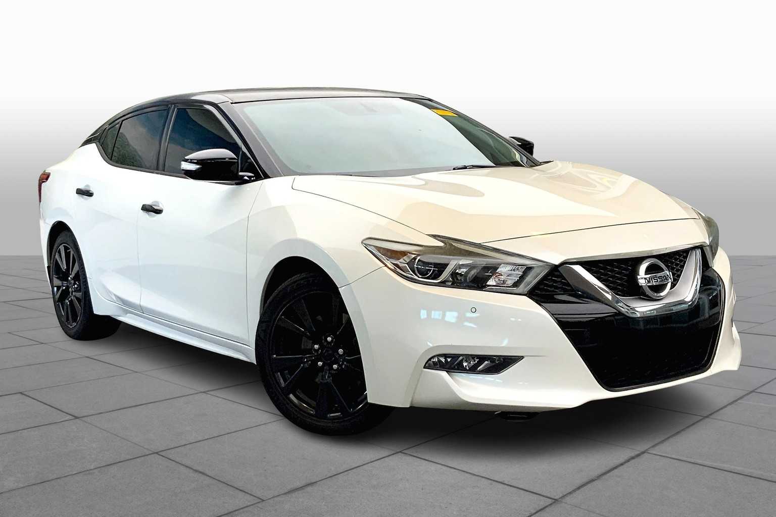 Used 2017 Nissan Maxima SV with VIN 1N4AA6AP3HC431576 for sale in Miami, FL