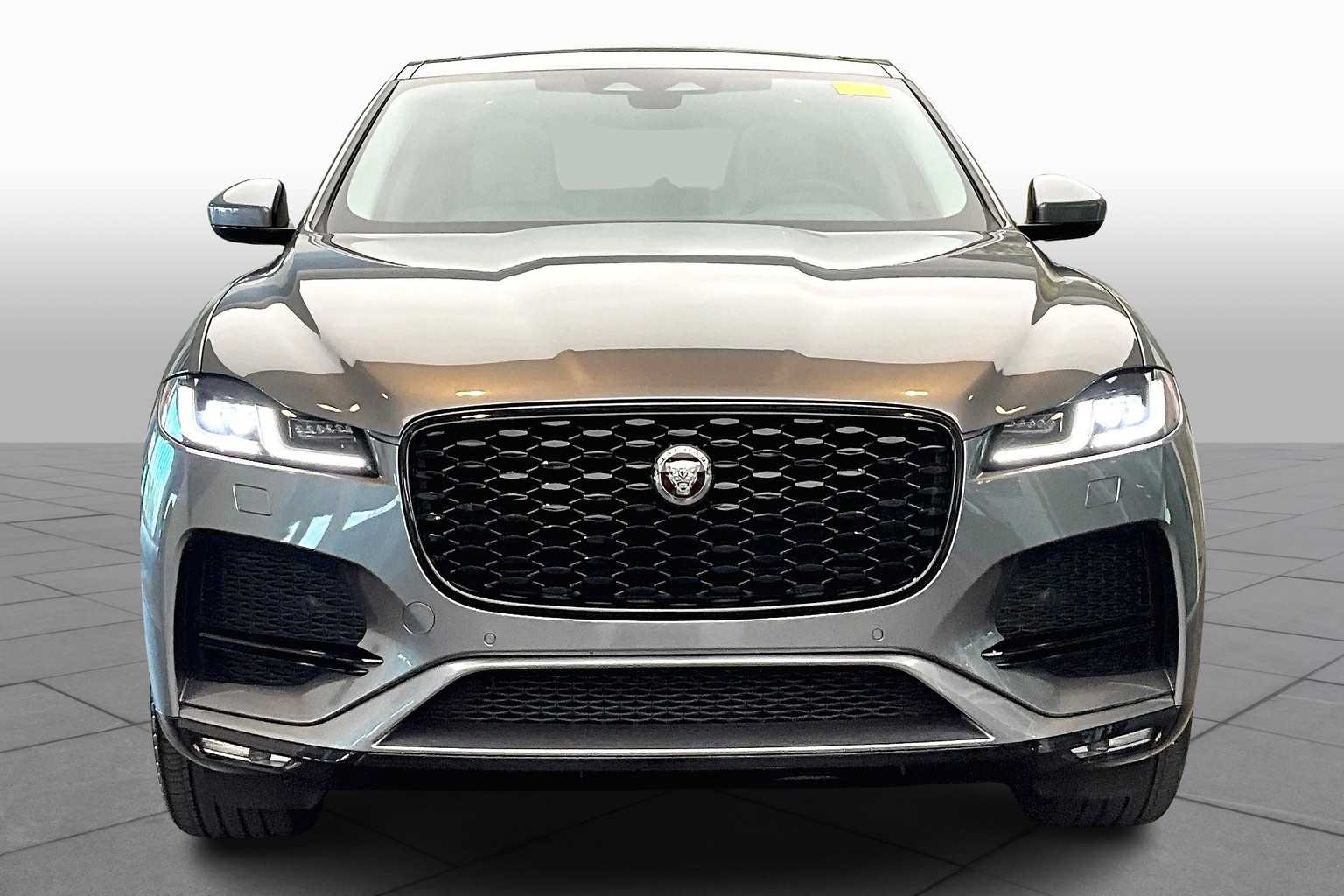 2022 Jaguar F-PACE P250 S photo 3