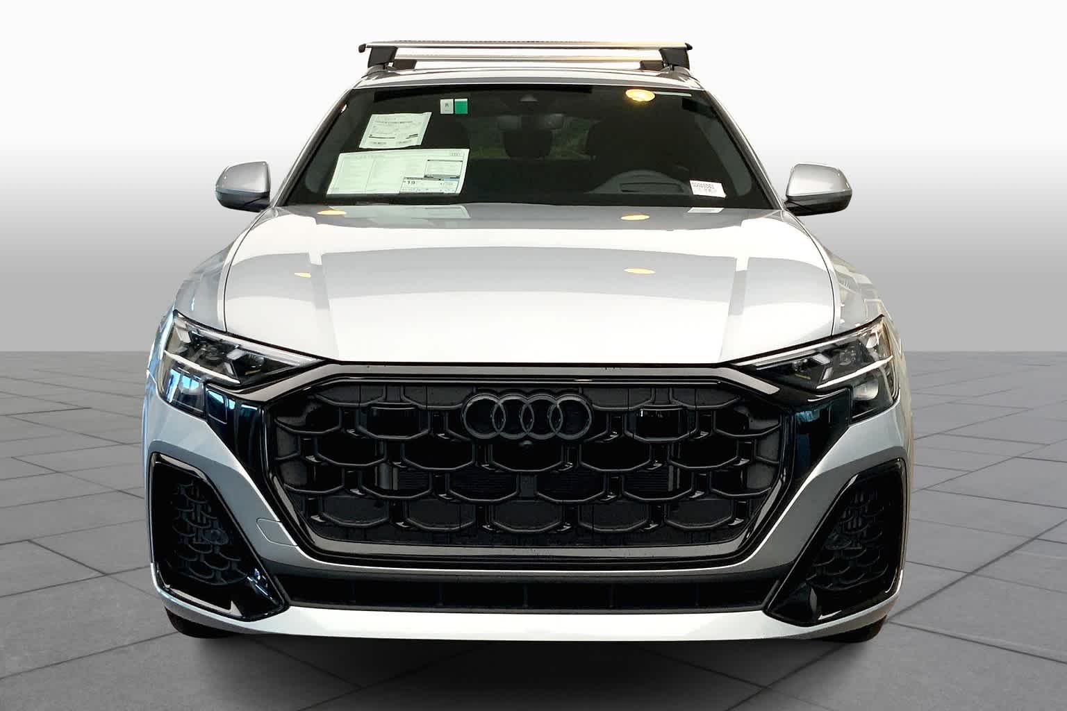 2025 Audi Q8 55 Prestige photo 3