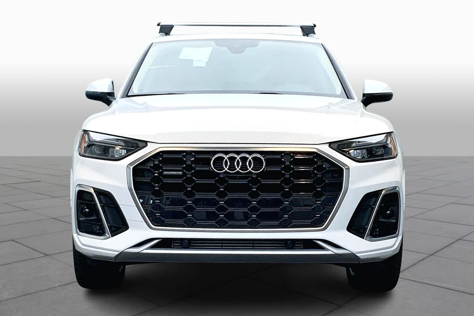 2025 Audi Q5 45 S line Premium Plus photo 3