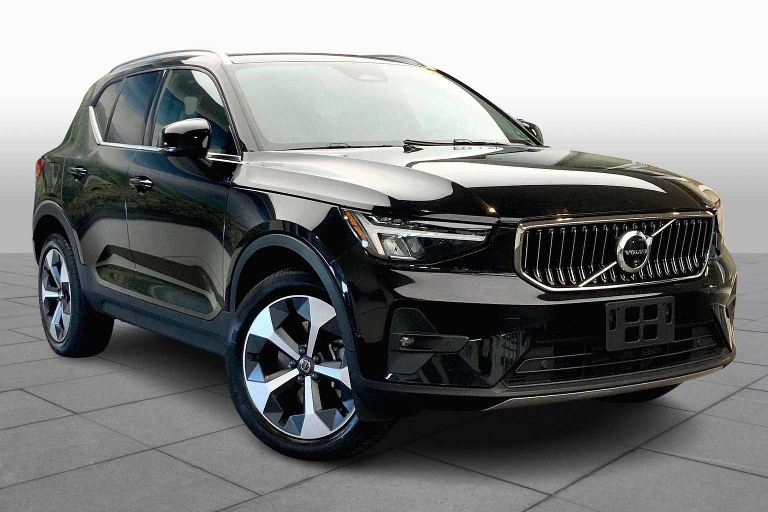 Used 2024 Volvo XC40 Plus with VIN YV4L12UE8R2267459 for sale in Miami, FL