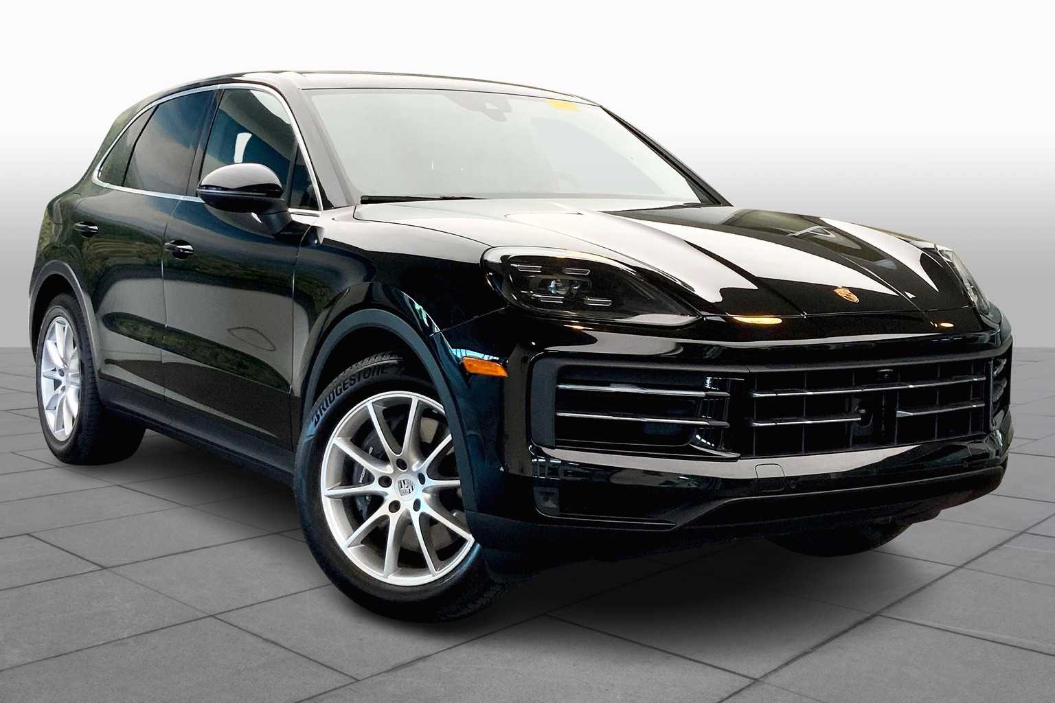 Used 2024 Porsche Cayenne Base with VIN WP1AA2AY4RDA09421 for sale in Miami, FL