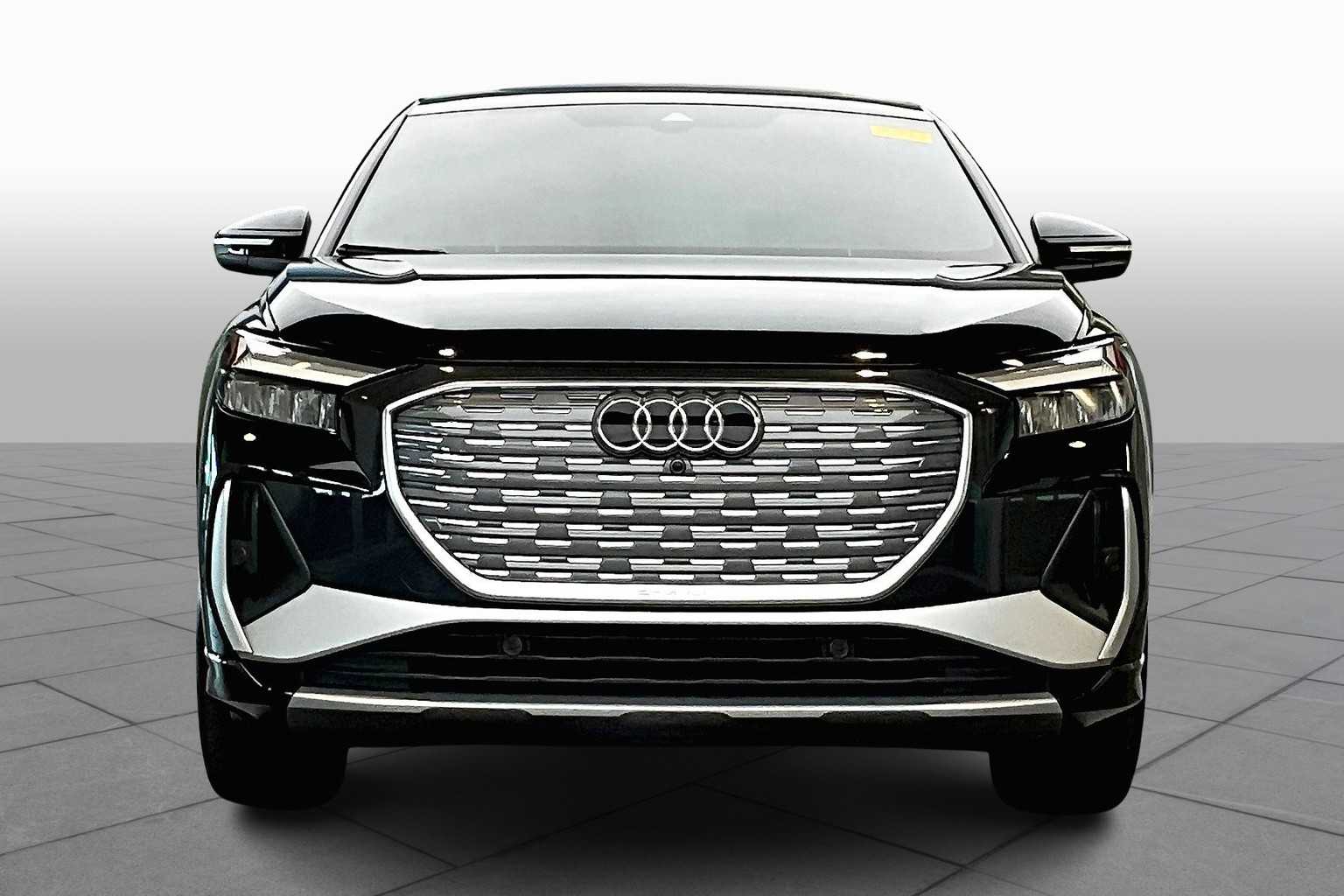 2024 Audi Q4 50 55 E-tron Premium Plus photo 3