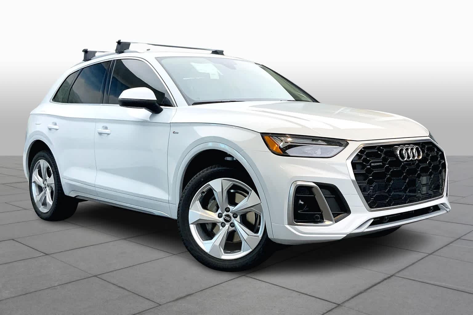2025 Audi Q5 45 S line Premium Plus photo 2