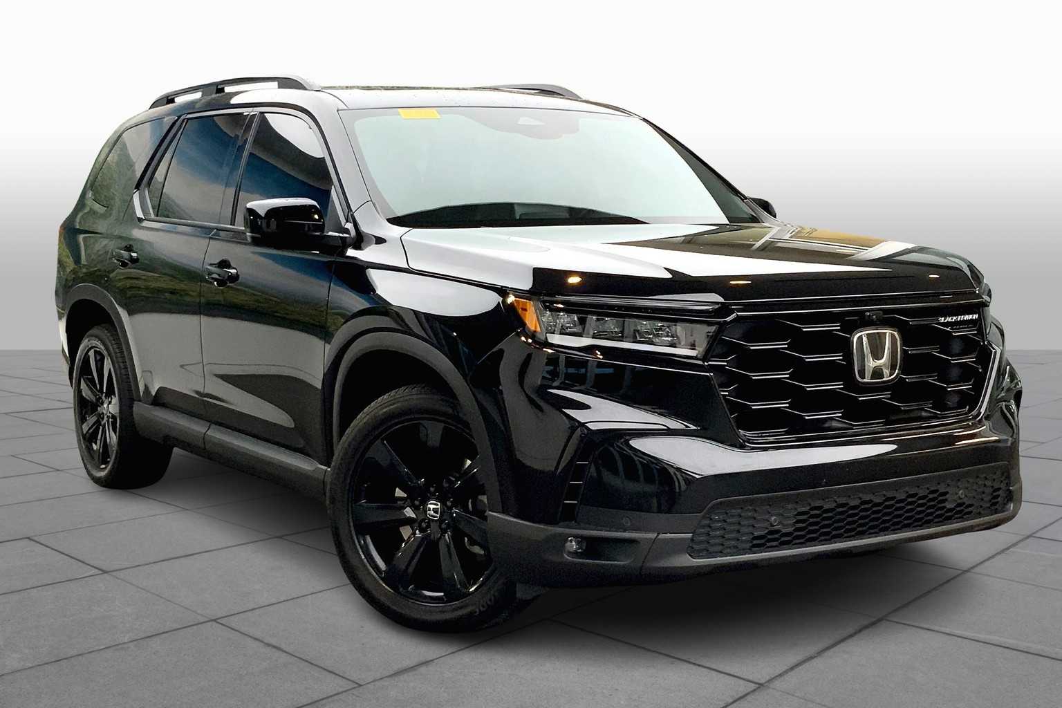 Used 2025 Honda Pilot Black Edition with VIN 5FNYG1H91SB031768 for sale in Miami, FL