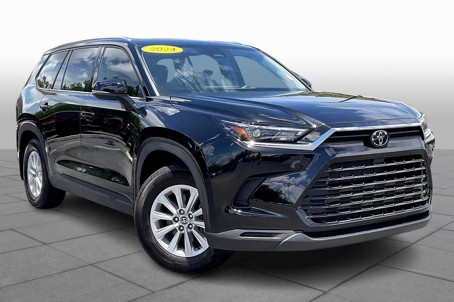 2024 Toyota Grand Highlander XLE photo 2