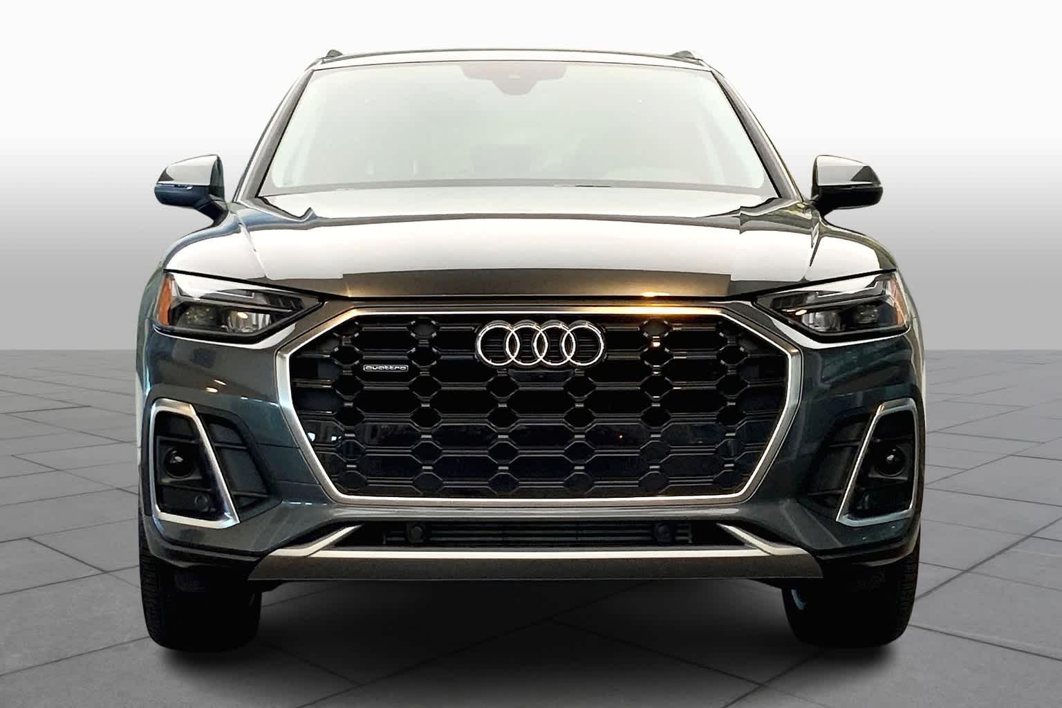 2023 Audi Q5 S line Premium Plus photo 2