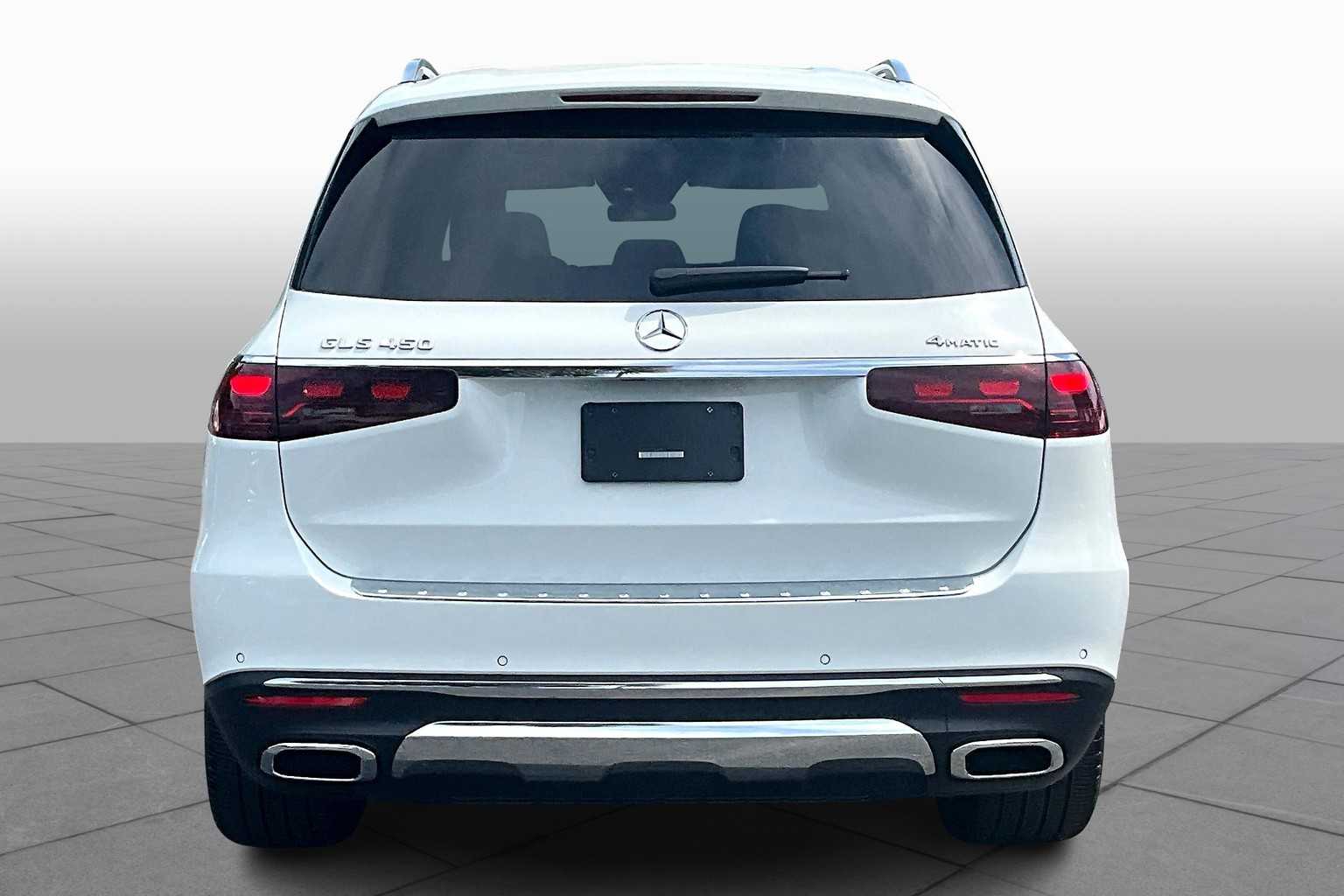 2025 Mercedes Benz GLS 450 4MATIC photo 4