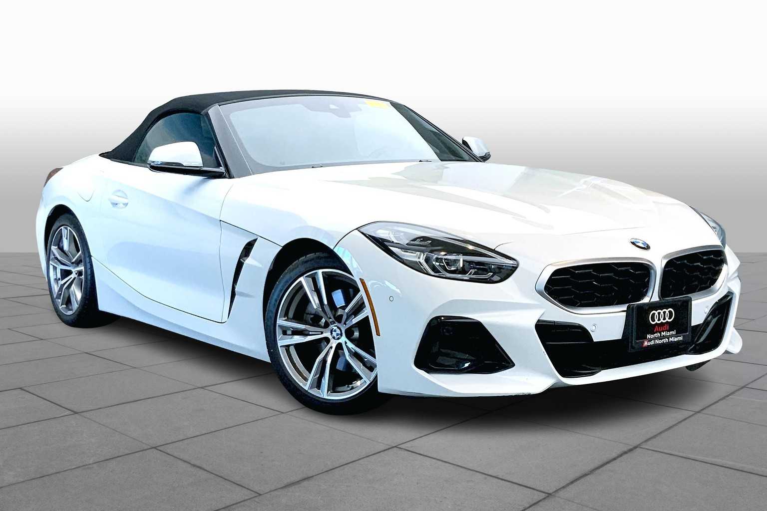 Used 2025 BMW Z4 Base with VIN WBAHF3C08SWY41916 for sale in Miami, FL