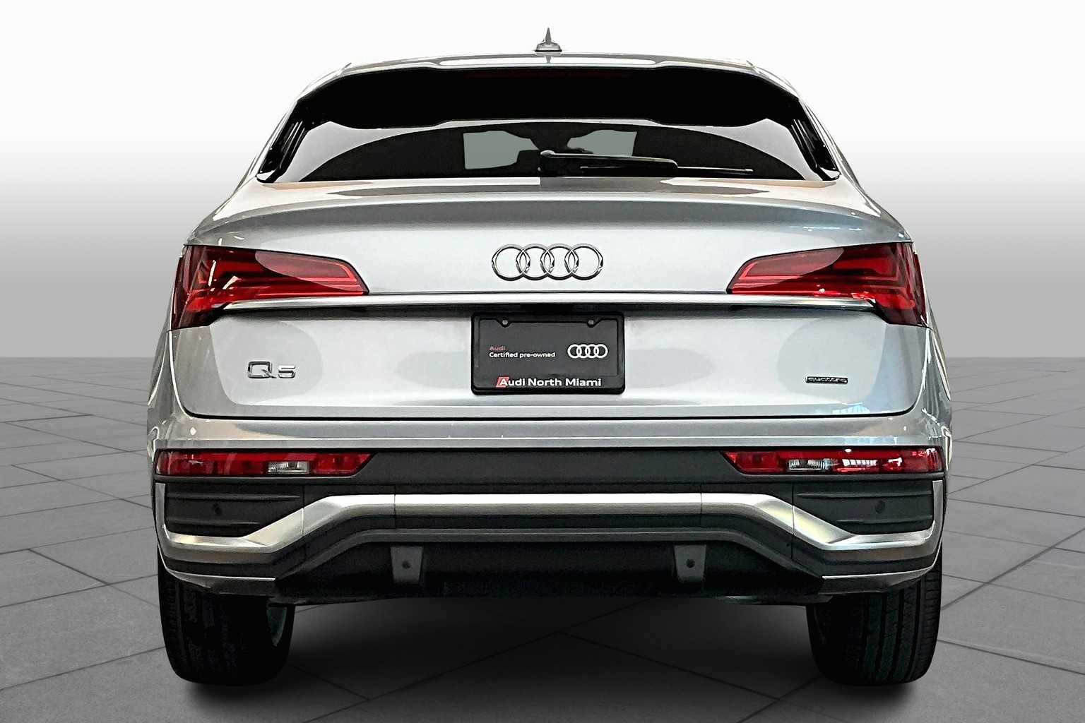 2023 Audi Q5 Sportback S line Premium photo 3