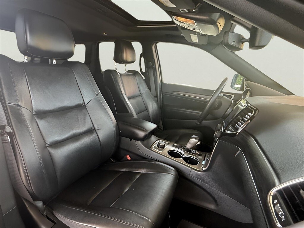 2019 Jeep Grand Cherokee Limited photo 2