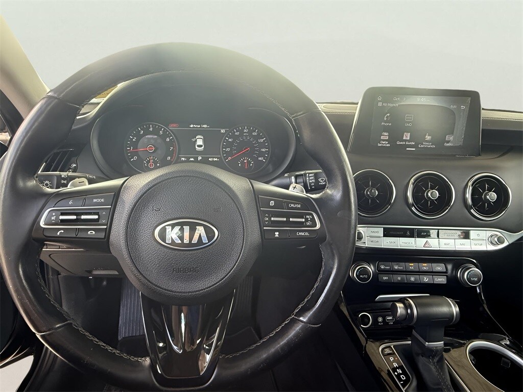 2019 Kia Stinger Premium photo 4