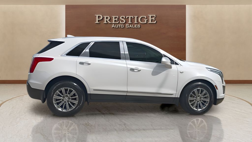 2017 Cadillac XT5 FWD Luxury's photo