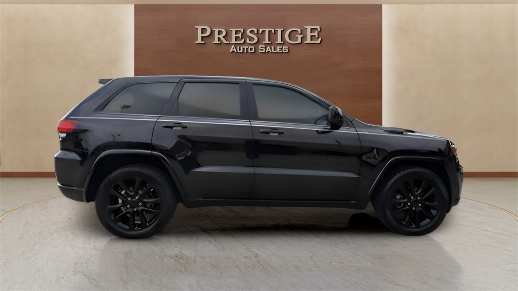 Used 2018 Jeep Grand Cherokee Altitude SUV