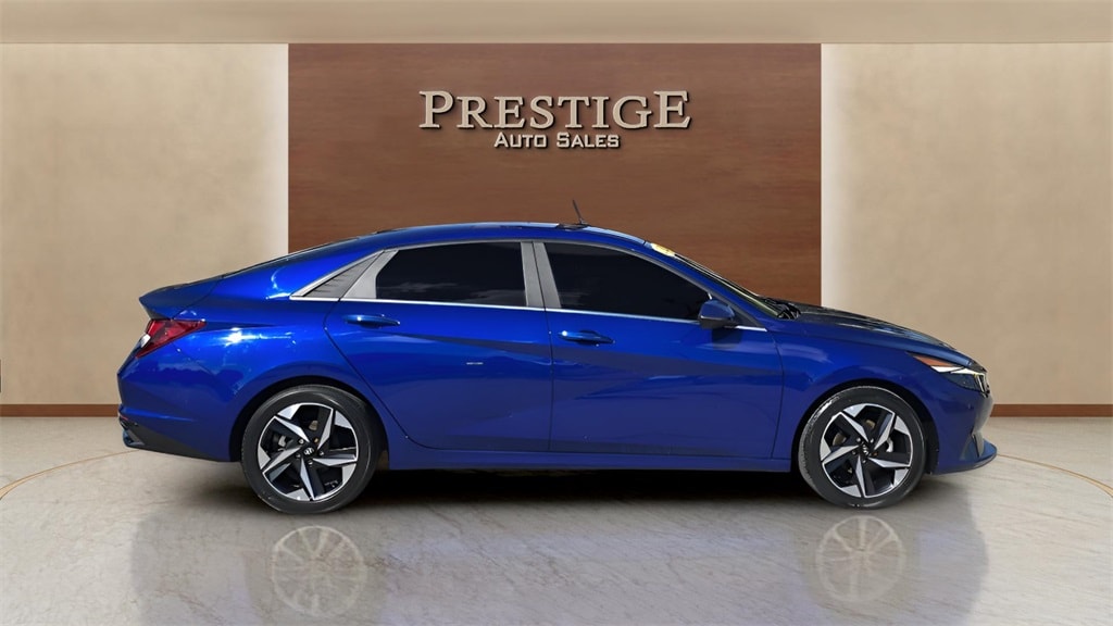 2021 Hyundai Elantra Limited's photo