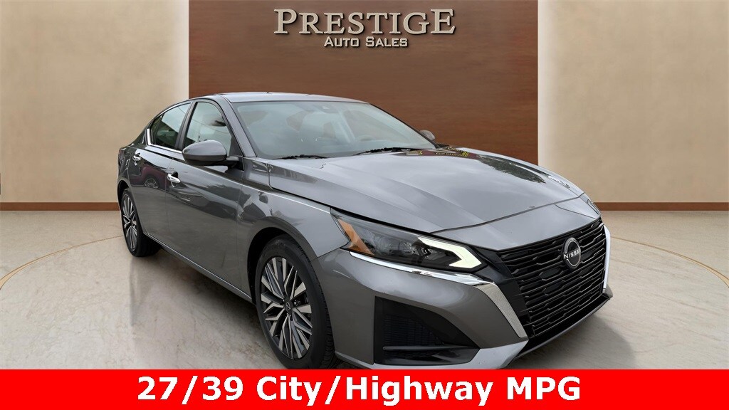 2023 Nissan Altima SV's photo