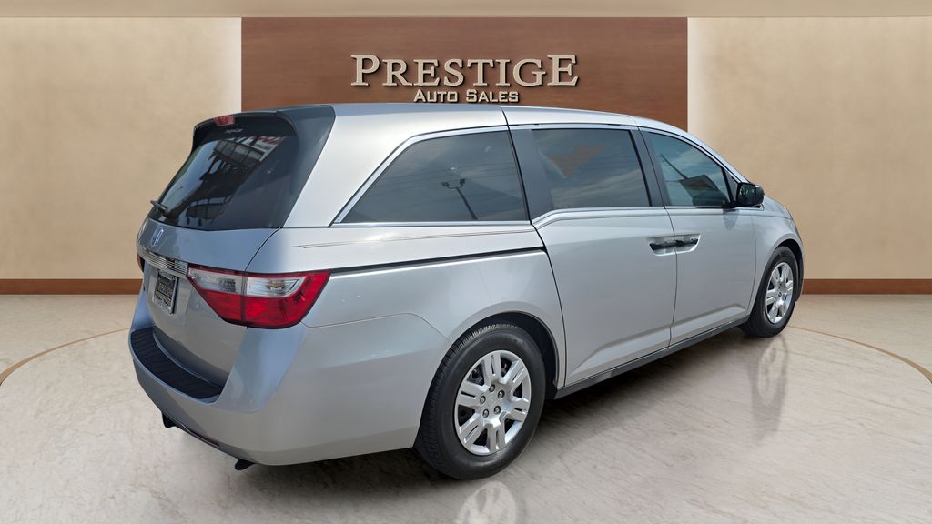 2013 Honda Odyssey LX - Photo 18