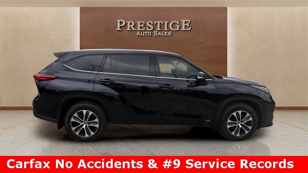 2022 Toyota Highlander XLE's photo