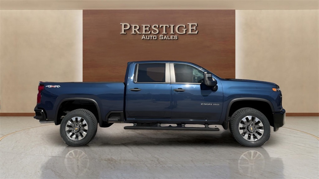 2023 Chevrolet Silverado 2500HD Custom's photo