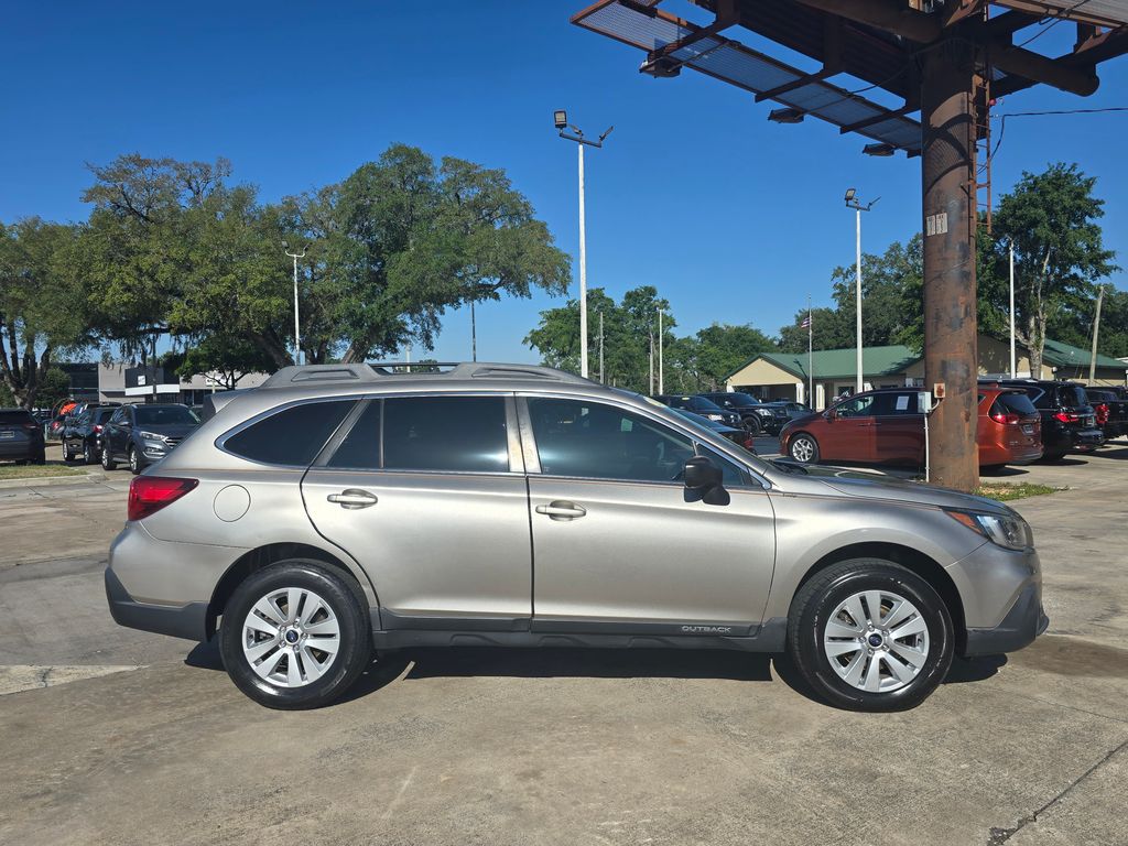 2018 Subaru Outback Base