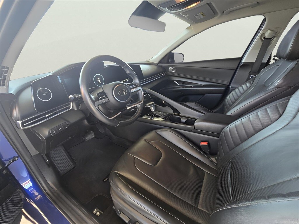 2021 Hyundai Elantra Limited photo 3