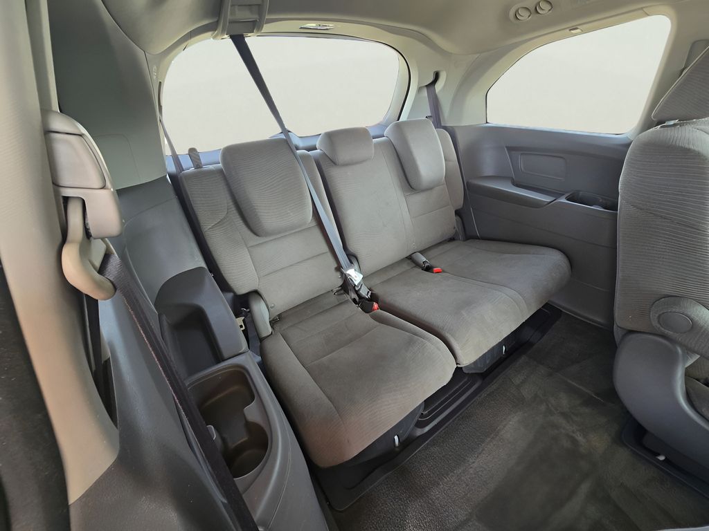 2013 Honda Odyssey LX - Photo 12