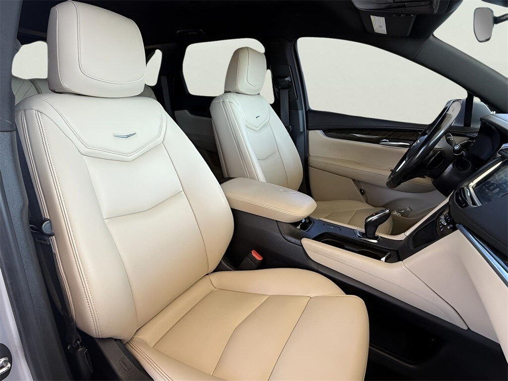 2019 Cadillac XT5 Base photo 2