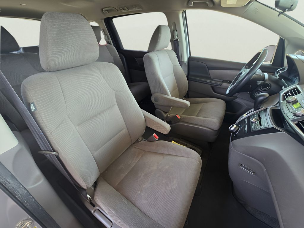 2013 Honda Odyssey LX - Photo 3