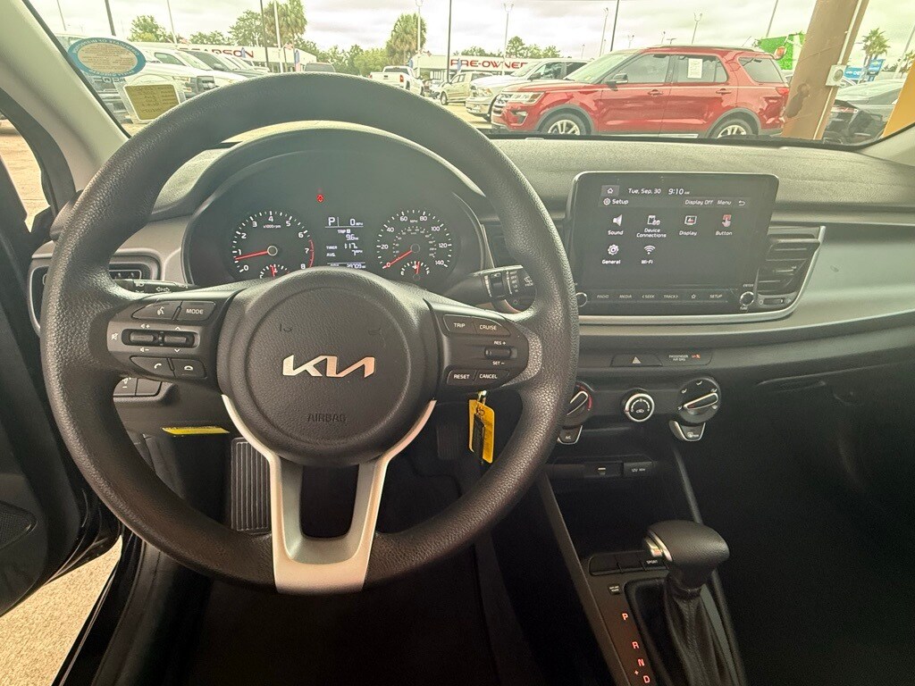 2022 Kia Rio LX S photo 3