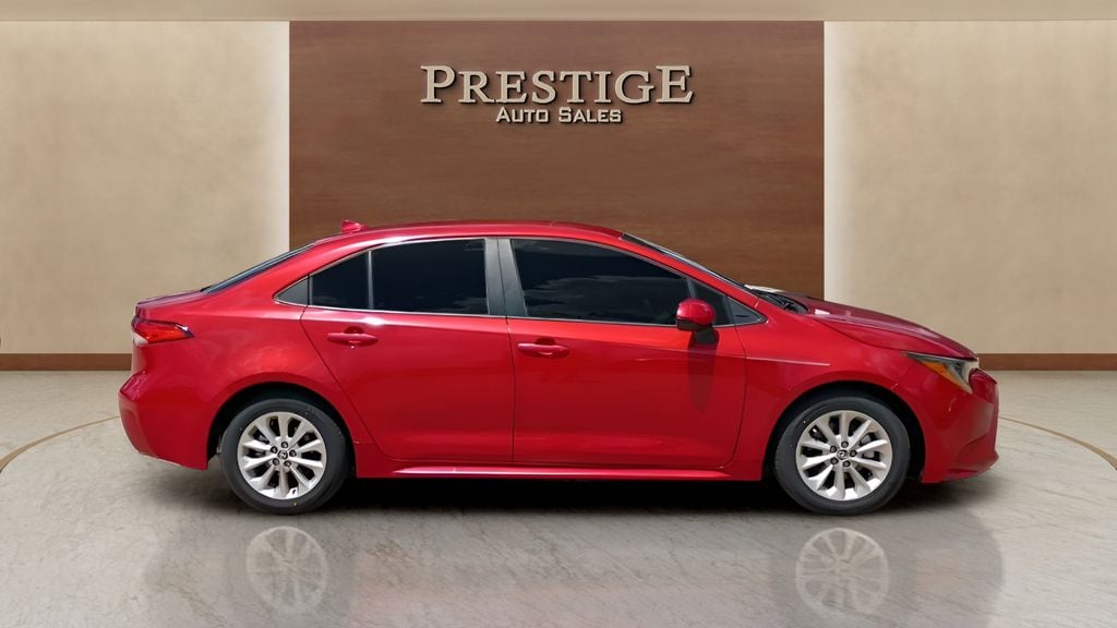 Used 2021 Toyota Corolla LE Sedan