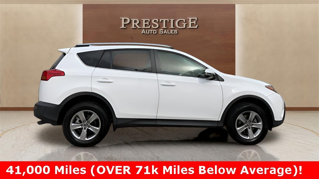 2015 Toyota RAV4 XLE's photo