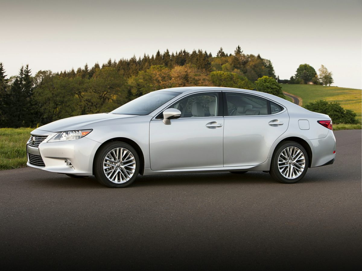 2015 Lexus ES 350's photo