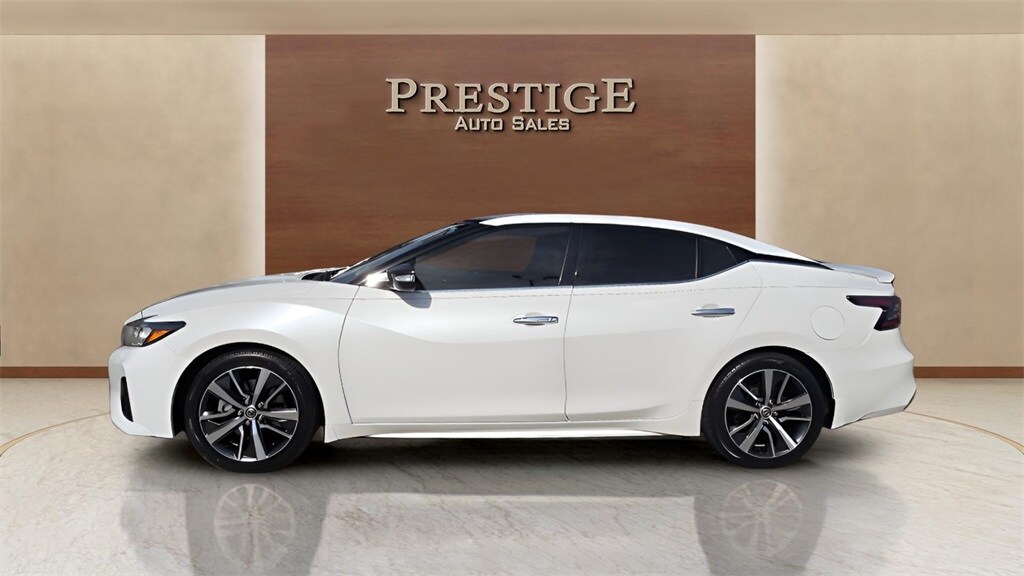 2020 Nissan Maxima SV photo 2
