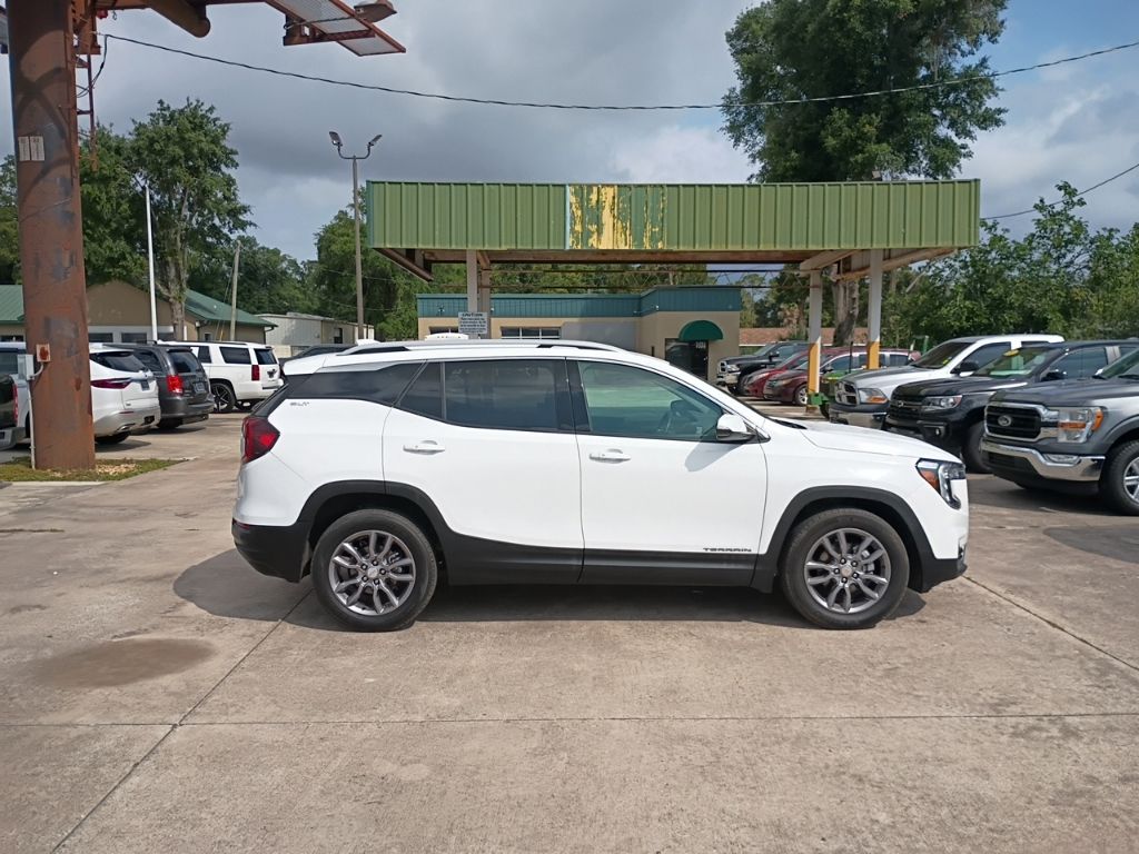 2023 GMC Terrain SLT FWD's photo