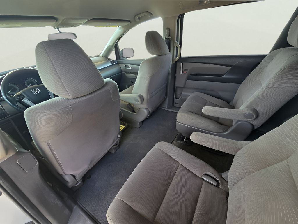 2013 Honda Odyssey LX - Photo 23