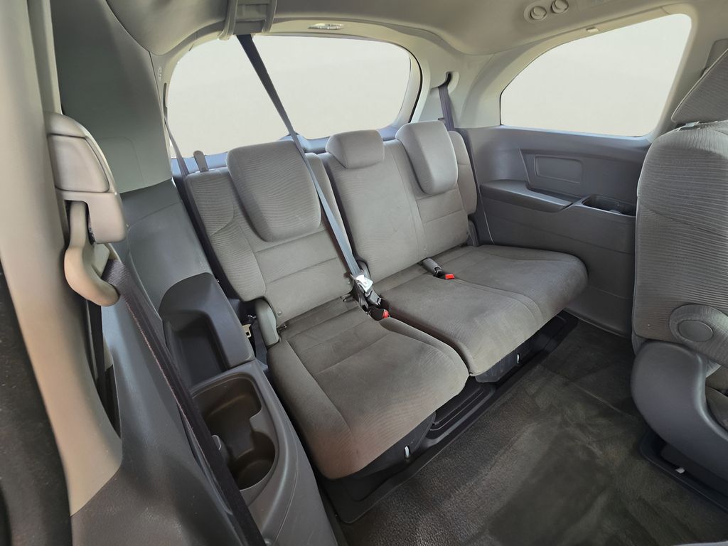 2013 Honda Odyssey LX - Photo 26