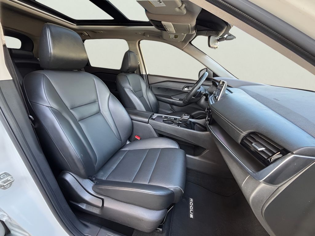Used 2022 Nissan Rogue SV SUV