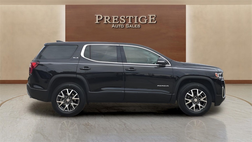 2023 GMC Acadia SLE's photo