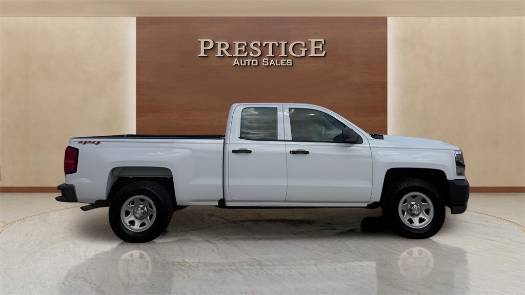 2016 Chevrolet Silverado 1500 photo 2